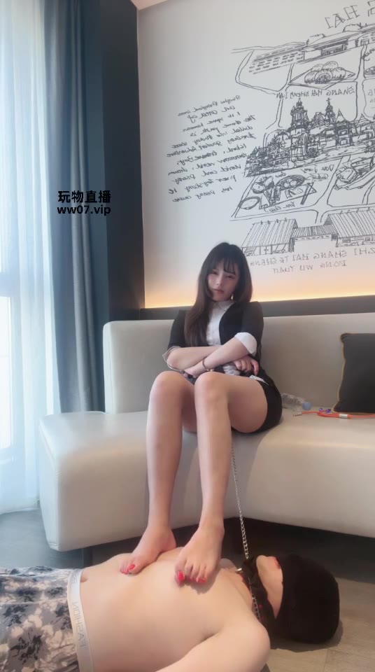 琪琪 驾驭马奴