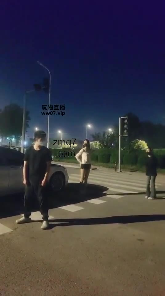 天津模特 户外暴力