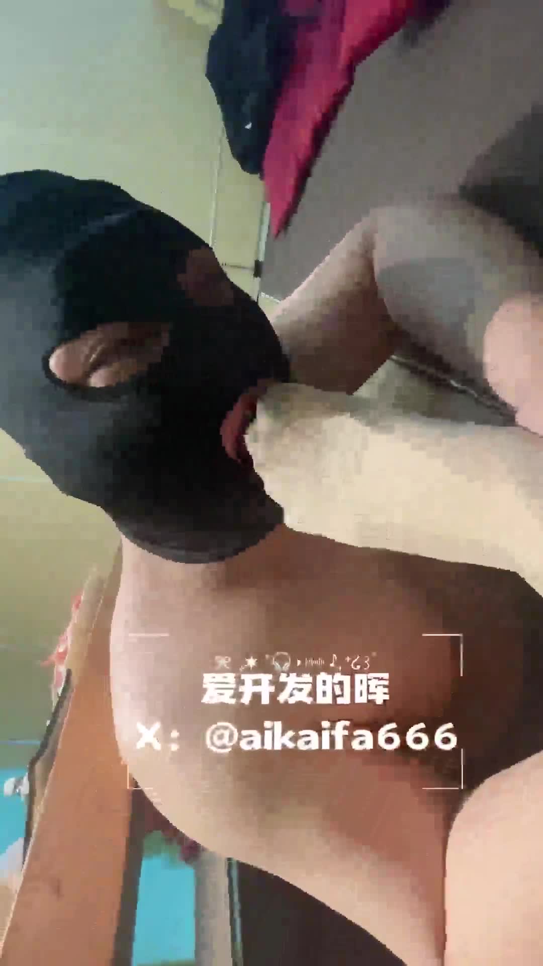 v
