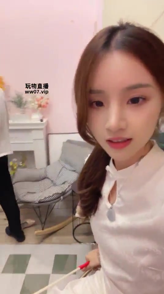 香芋朱朱 去姐妹家里调教