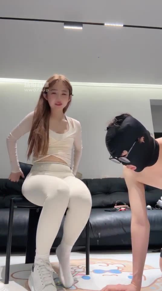 v