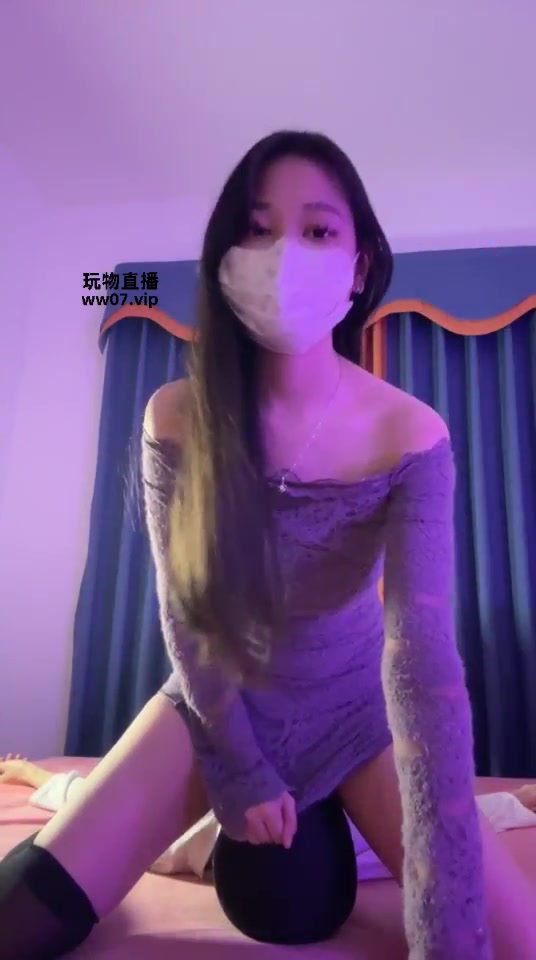 甜恬 胯下的口舌工具