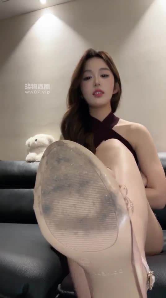 阿芙乐尔 红绿灯 老婆贡出来 废物