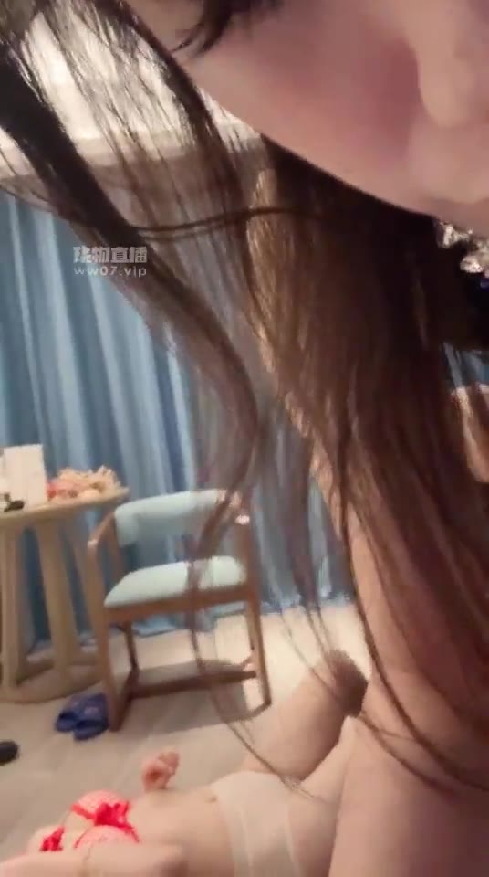 反差楠熙 双母狗被束缚到发骚