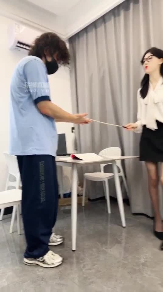 千千 剧情 老师调教不良学生