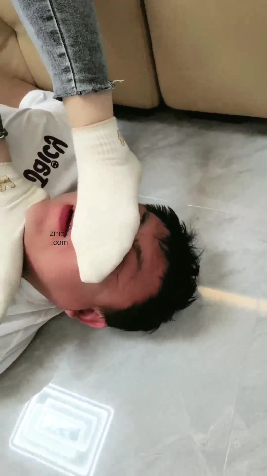 猪猪 白袜羞辱