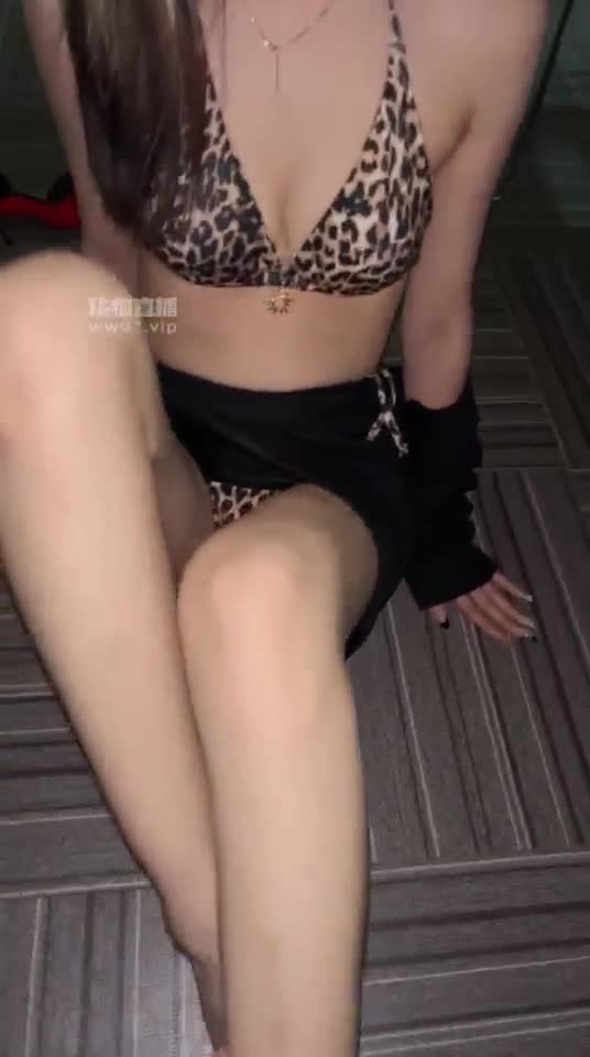 04回归 办公室痴女兔子露出调教