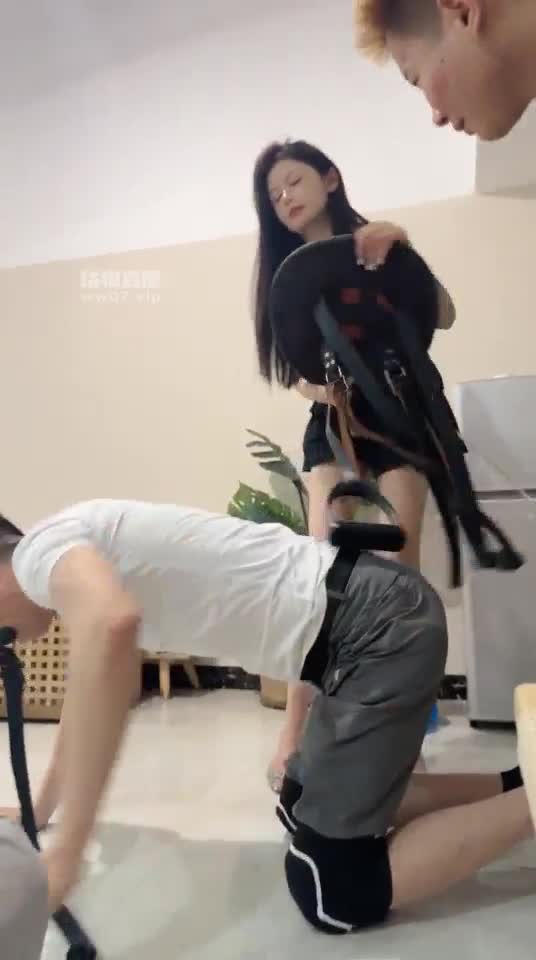 泡芙 调教马奴