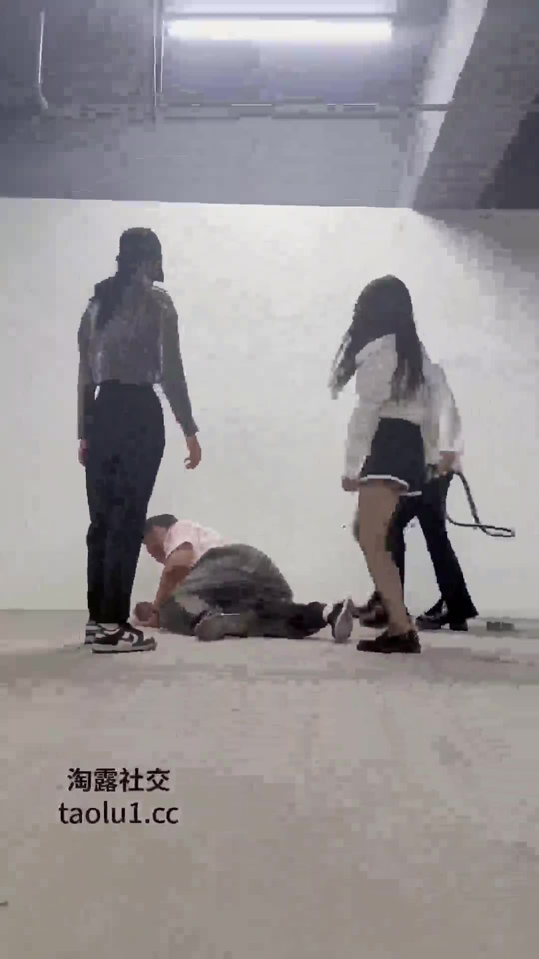 美娜格格 地下车库 户外调教
