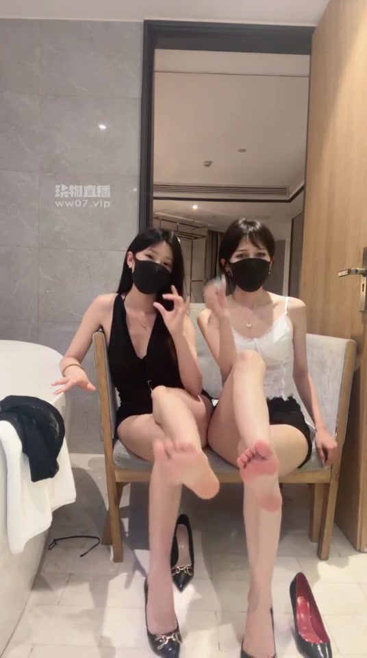 重庆JoJo 红绿灯 被双主诱惑 香水控制踩喷