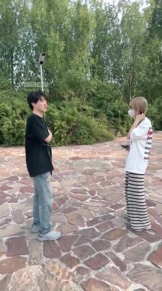 冰冰 户外随机开发路人