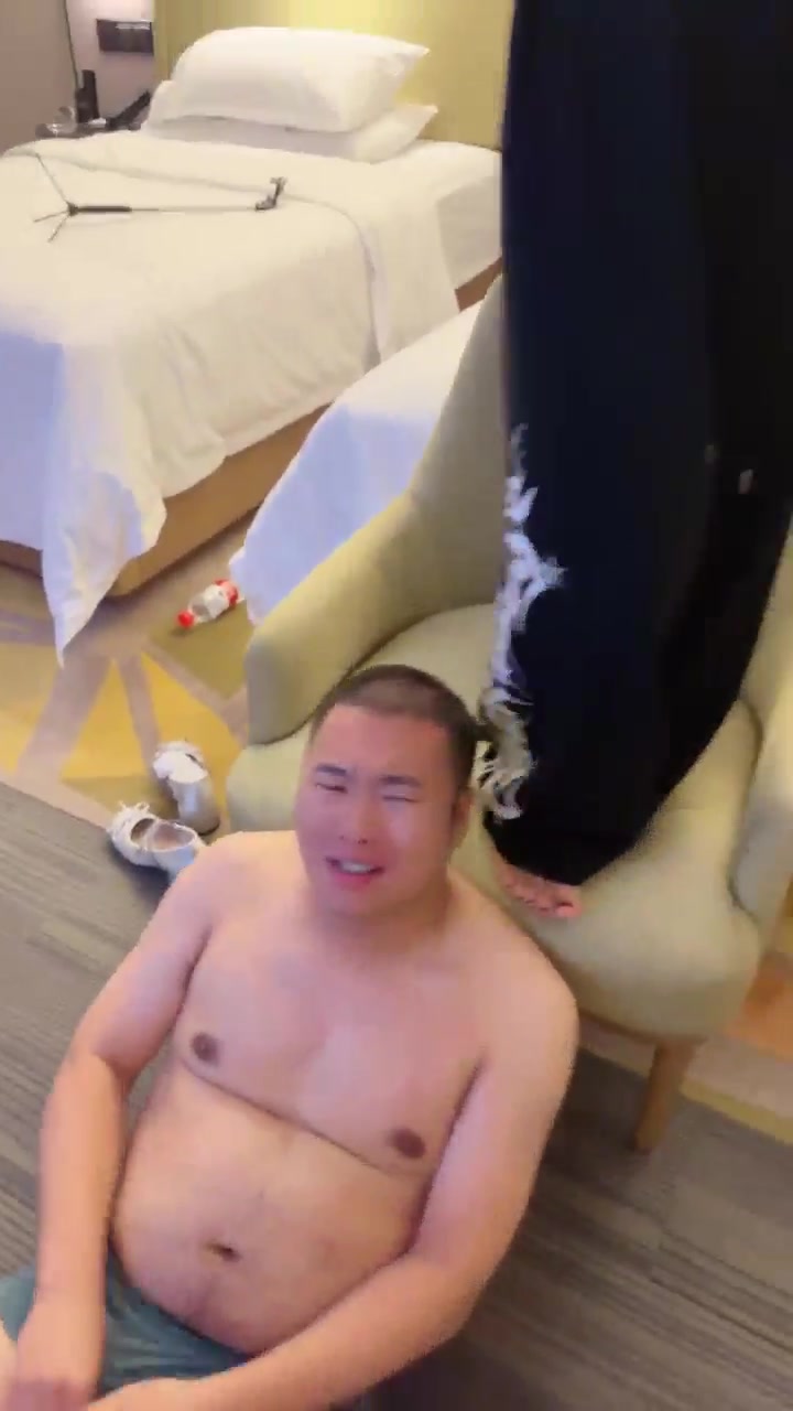 娜塔莎 调教胖虎