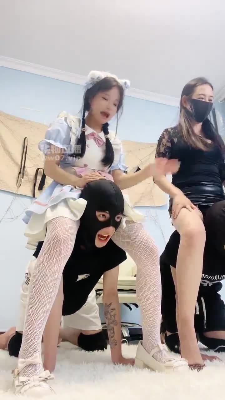 甜桃 母女双S虐双奴