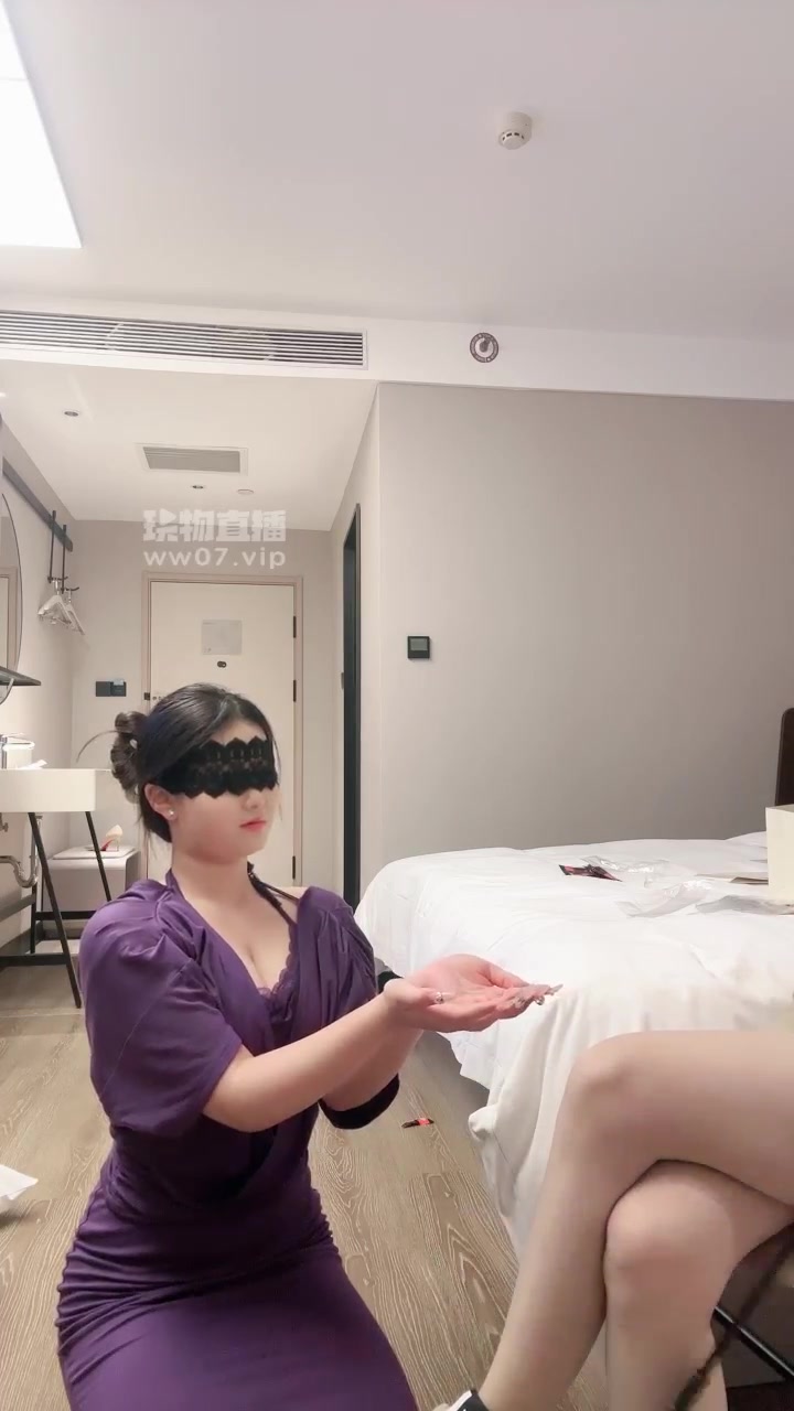 小颐很萌M 原味白袜脚羞辱母畜