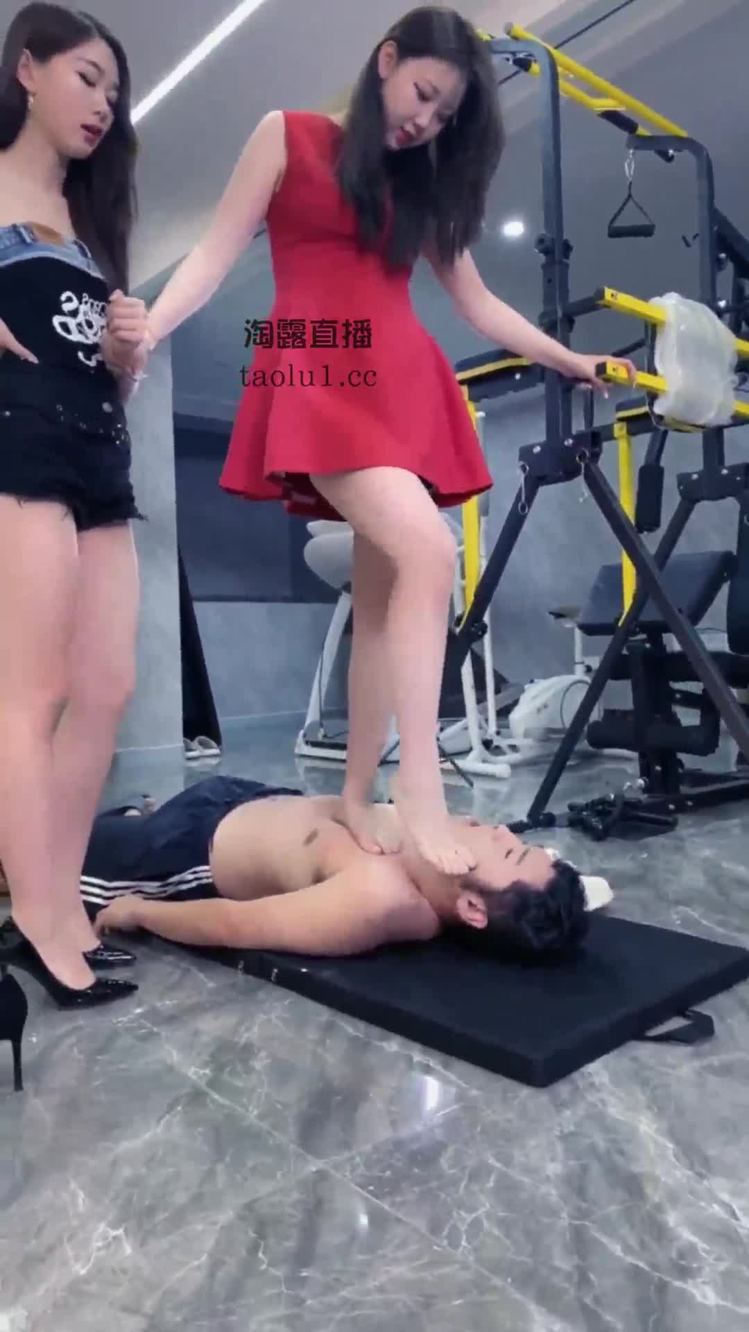 银儿 开场一分钟满嘴血 下集
