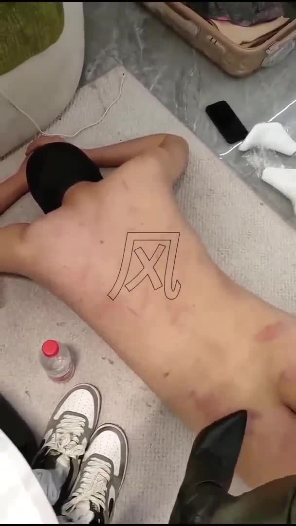 同好共享 素人夫妻主 鞭打贱狗 舔逼舔屌侍奉 吞避孕套精液