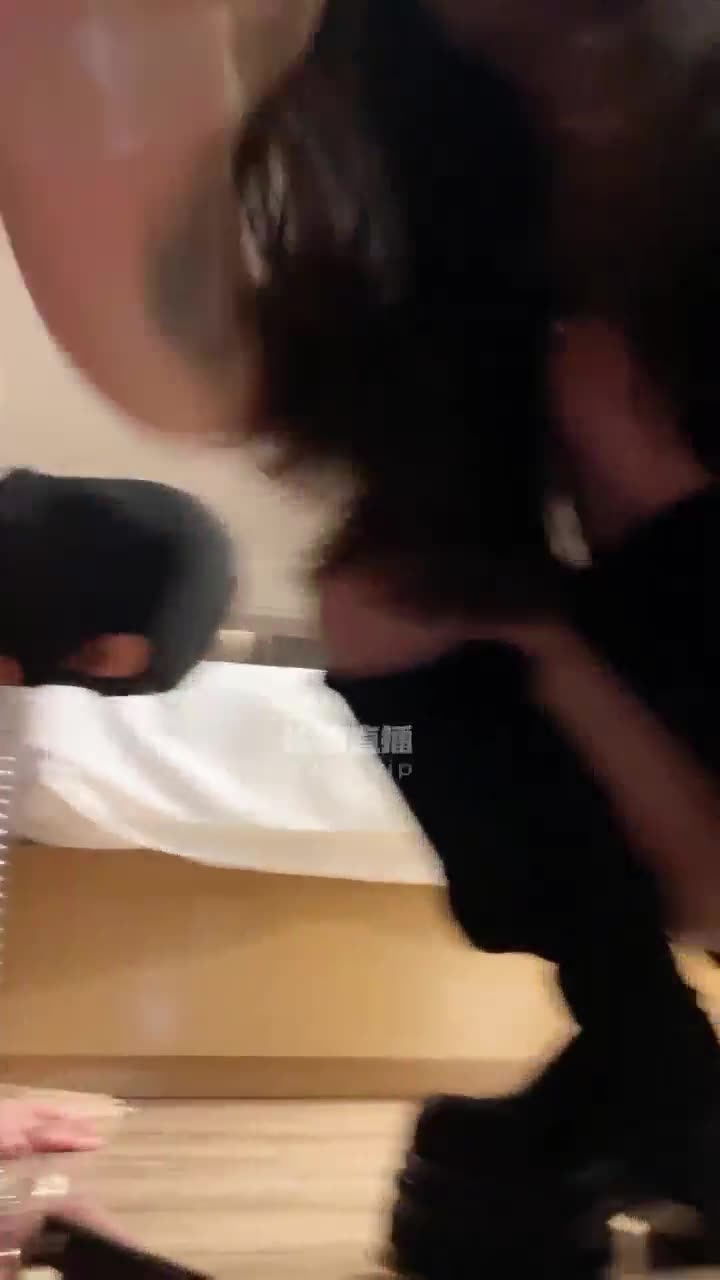 香芋朱朱 暴力踢踹 新玩法筷子刑罚