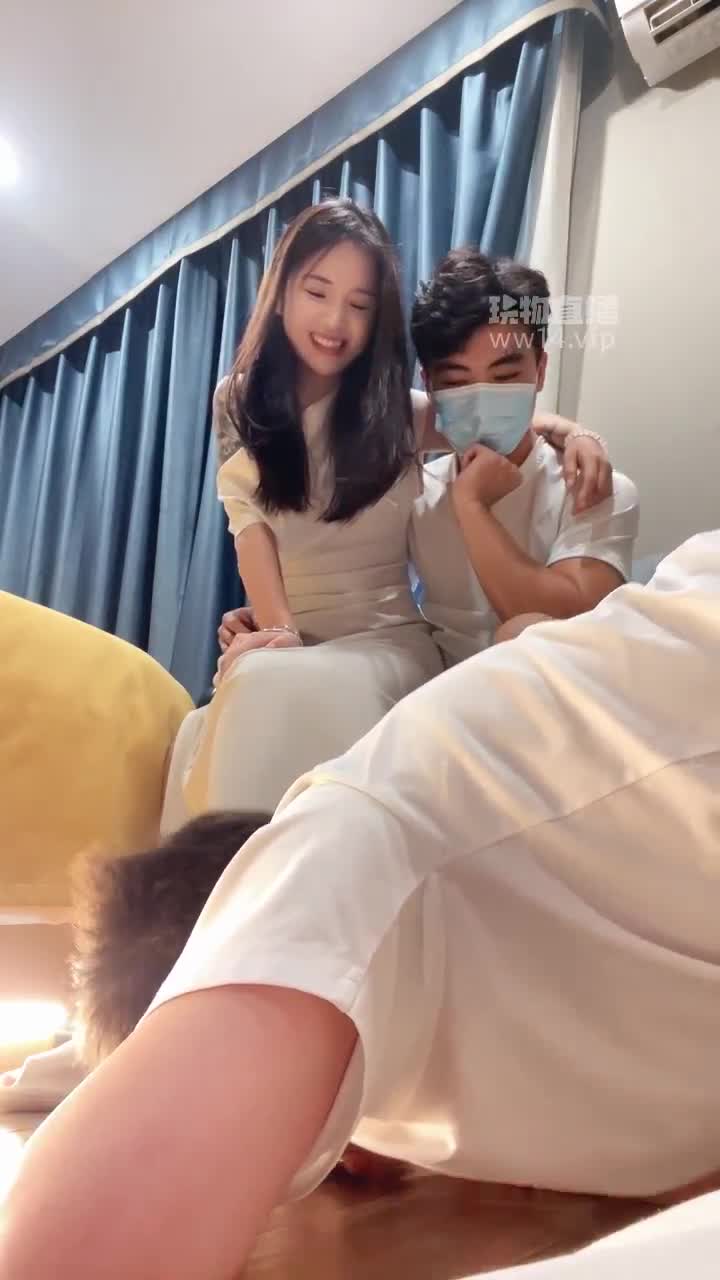 香芋朱朱 第一次带对象玩狗狗
