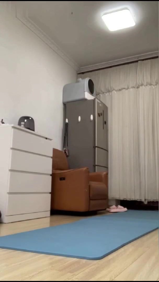 暴力美学 女王享受女奴按摩 鞋跟踩乳 骑马羞辱