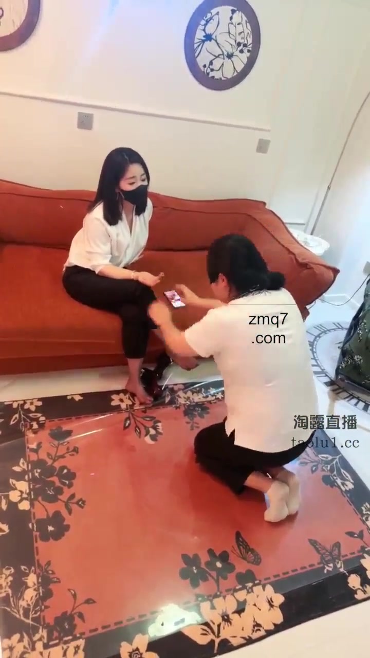 辣吃多的辣姐 母狗进阶到丧心病狂