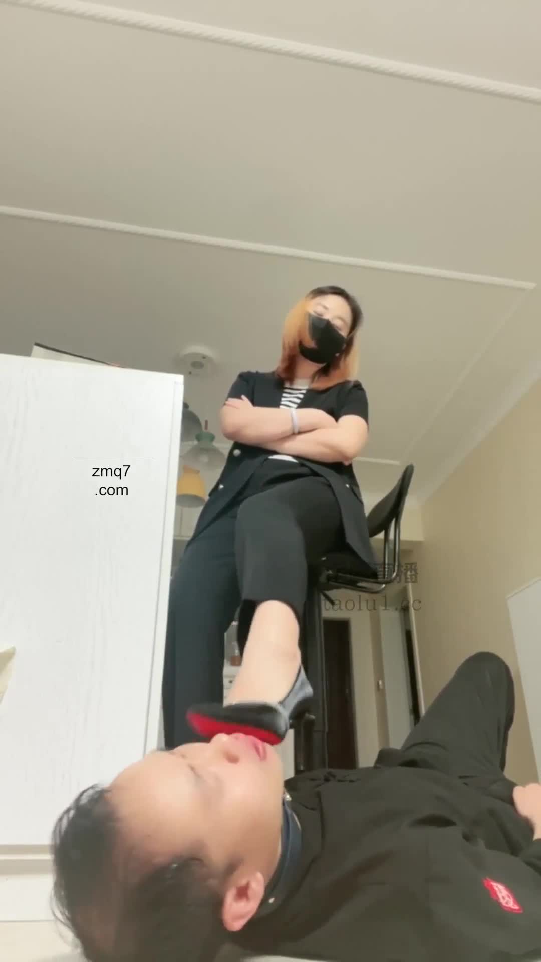 语阳 臊货出声怎么伺候主人