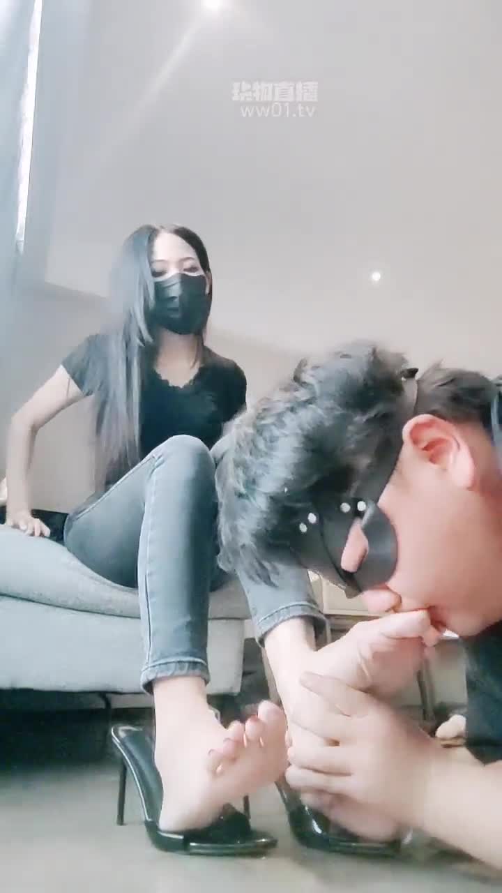 苏大大 教学弟第一次舔脚
