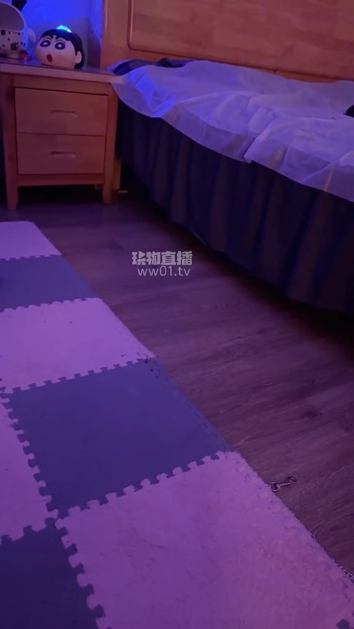 籁籁大人 裸足舔脚深喉玩狗