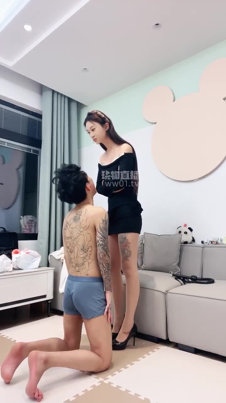 煎饼狗子 清纯女主耳光 鞭打口水 圣水喂食 舔脚