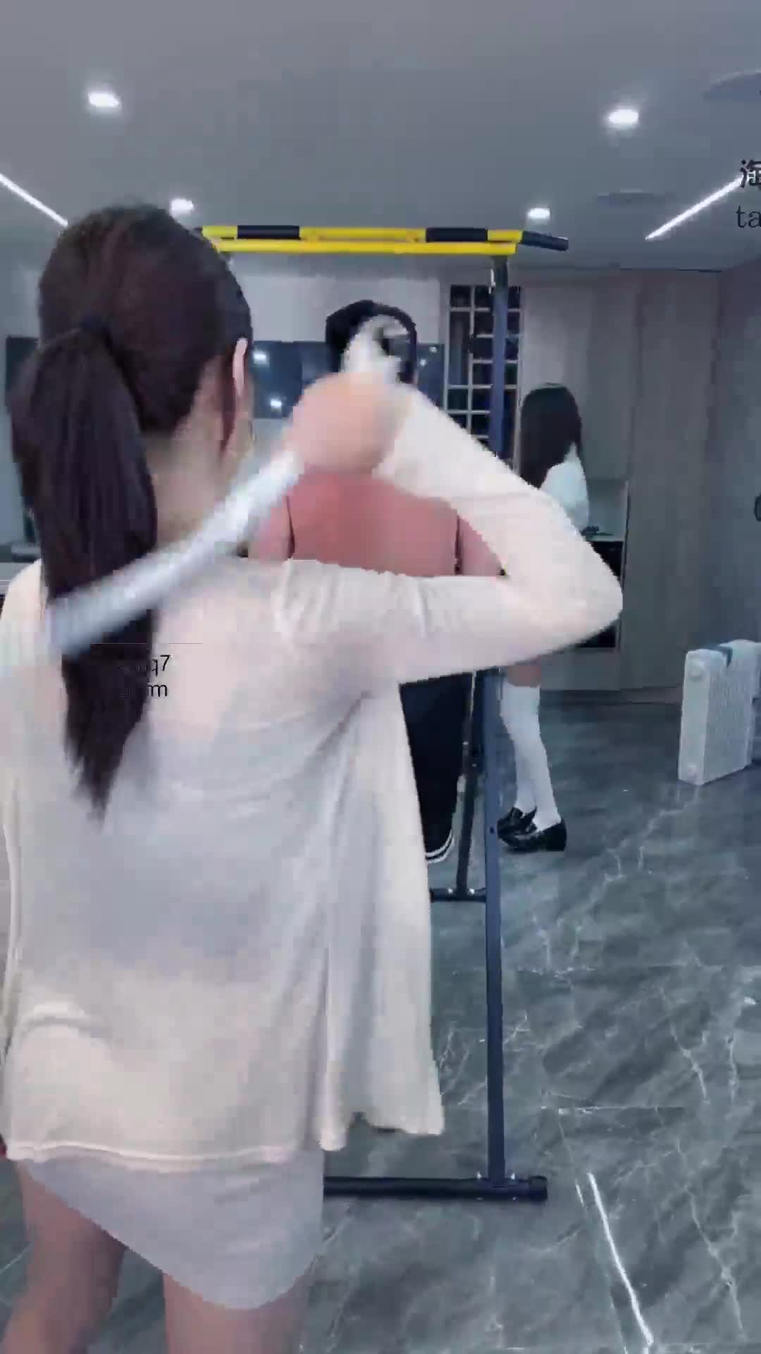 麋鹿银儿 冰冰 众美女全力调教羞辱
