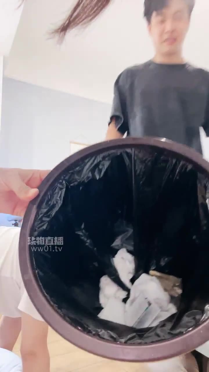 香芋朱朱 剧情 和情夫偷晴被发现羞辱绿帽老公