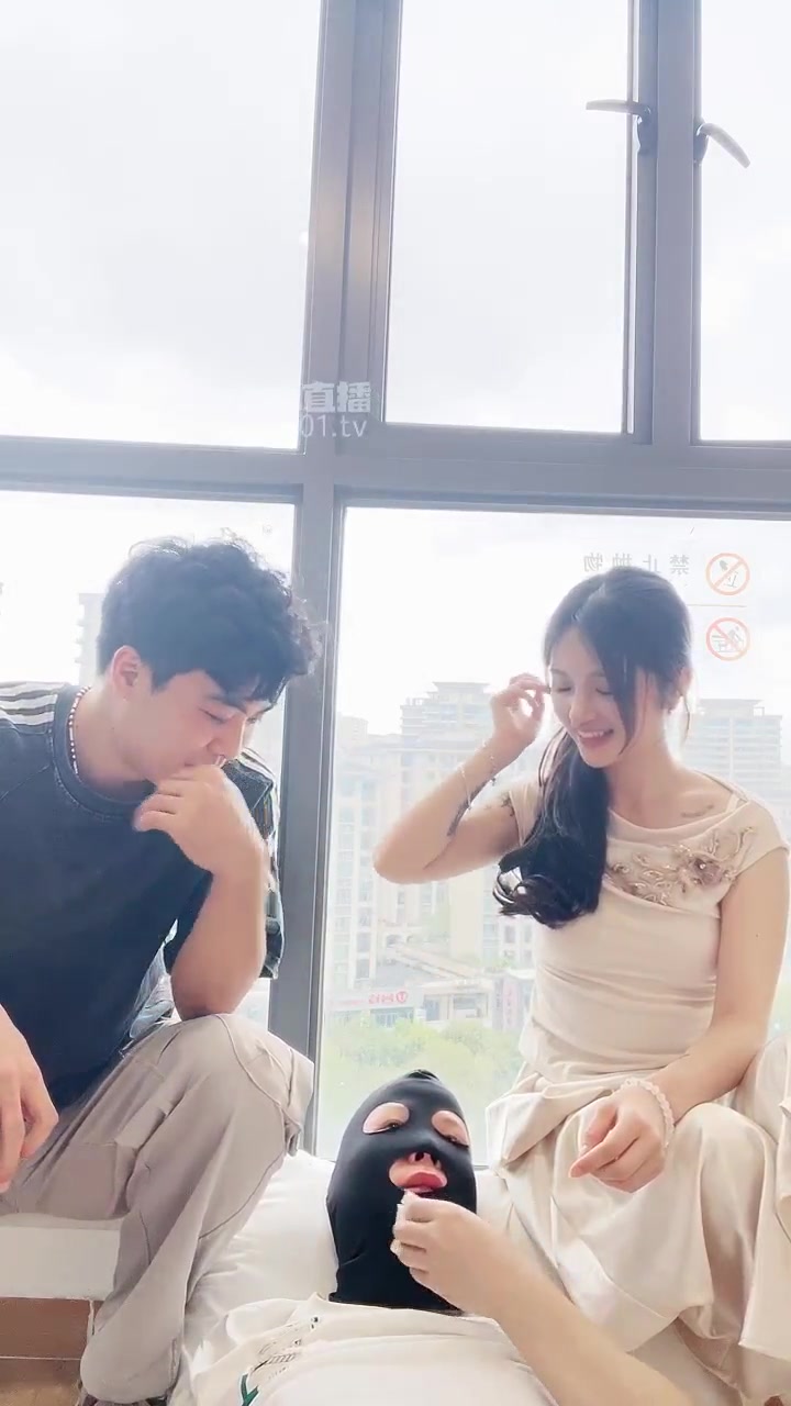 香芋朱朱 剧情 和情夫偷晴被发现羞辱绿帽老公