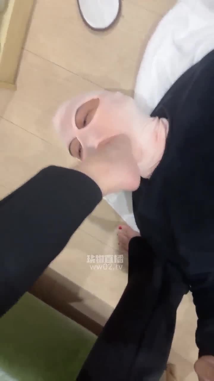 冉冉 插半只脚裸足深喉踩脖窒息专场