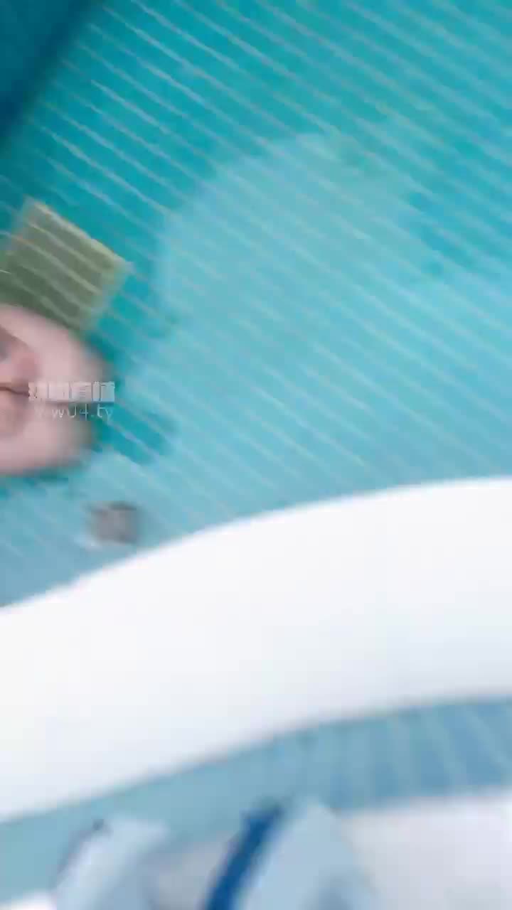 黛樱 泳池黑丝裸足深喉 溺水窒息