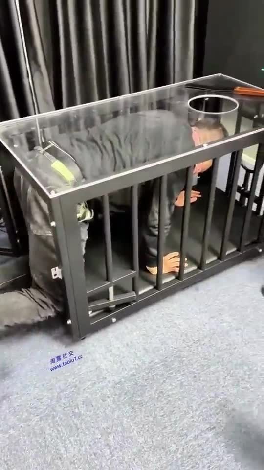 三主的囚禁折磨