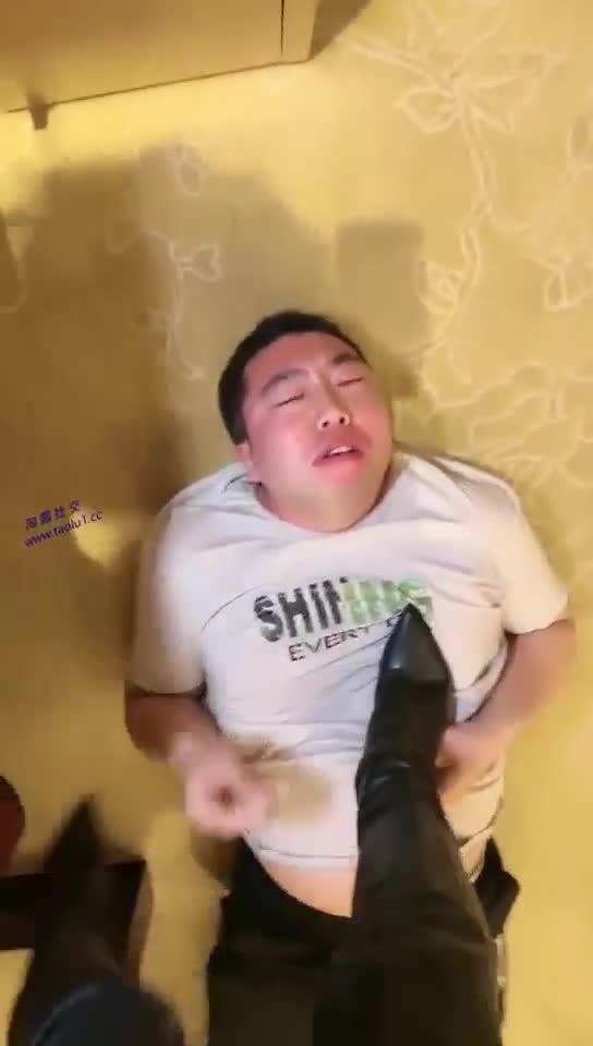 微甜 全体重狠虐贱畜