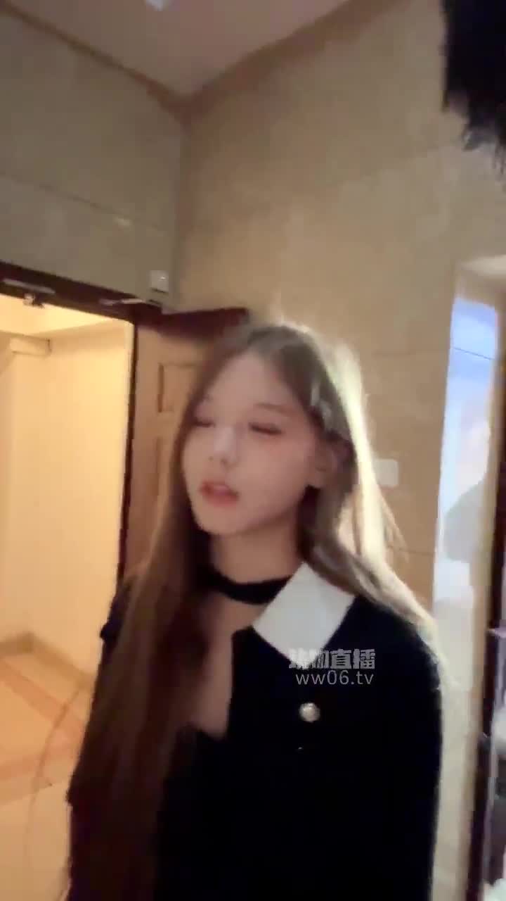 双子 开发超美羞涩精神小妹调教