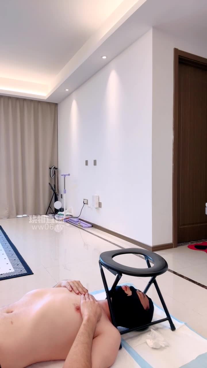 苏晴 调教马桶狗 暴打耳光磕头求屎黄金浓痰喂食