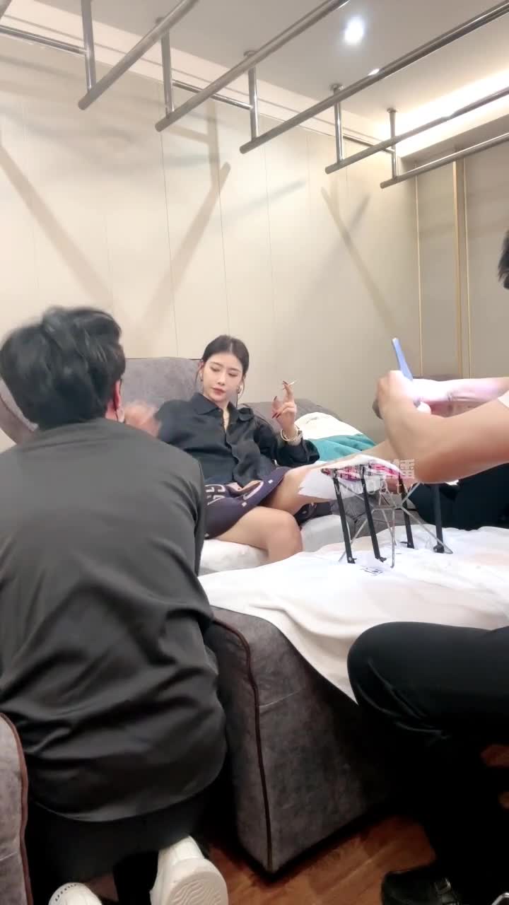 苏御大人 足浴店公调双狗 暴打耳光舌头灭烟脚皮舔食泡脚药水舔食全体重踩头浓痰喂食交杯圣水暴狠鞭打鞋底清理