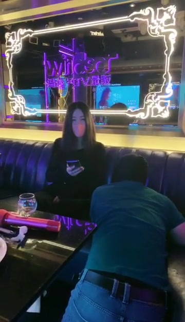 小仙女 ktv调教家奴被服务员发现