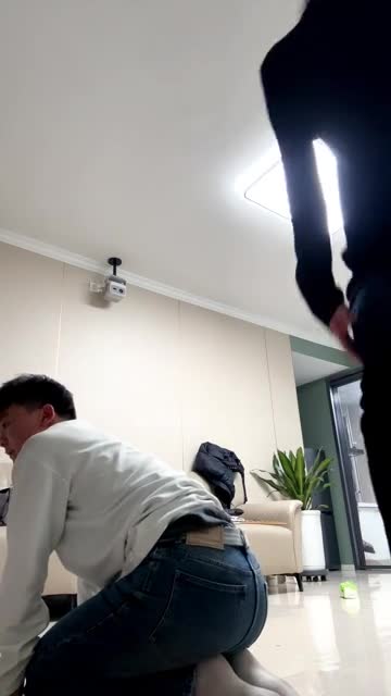 西彤 带闺蜜入圈第二天 双主继续爆狠虐玩私奴