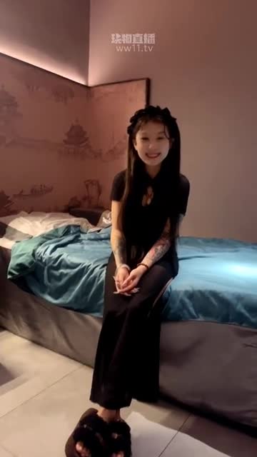 开发精神小妹博主 足浴店开发花臂可爱技师 羞涩调教