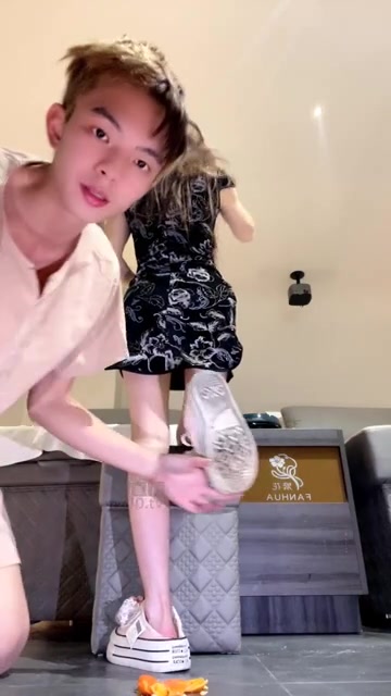 双子 继续开发又一个超美技师