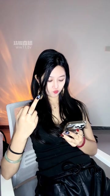 十一 红绿灯 裸足羞辱