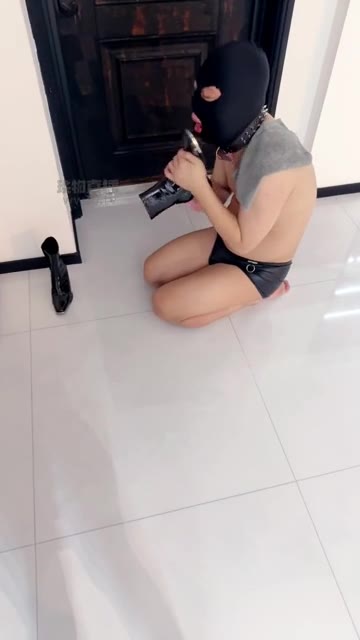 Sera 家奴生活化服侍伺候