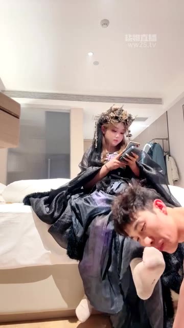 湉湉大人 互动调教私奴 裸足舔脚 深喉伺候