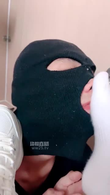 古筝 公厕调教恋足狗 美脚侍奉赏赐圣水