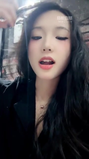 叶鹿 耳光 鞭打 踢裆 训调恋足小奶狗