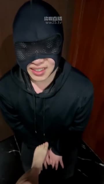 素人挖掘机 足浴店开发懂受虐的可爱小姐姐