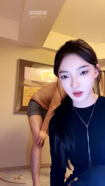 千千 踢裆踩踏专场 狠踢裆全体重踩踏热舞羞辱