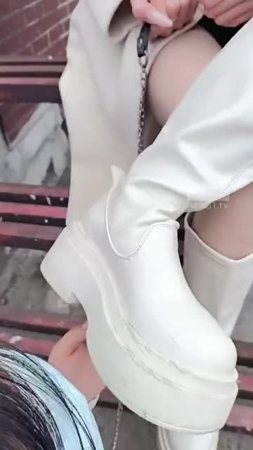 爱可 带新闺蜜天台调教母狗女奴学姐